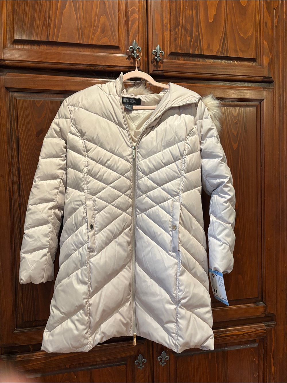 Kenneth Cole Reaction Cream Quilted Puffer Coat with Faux Fur Trim